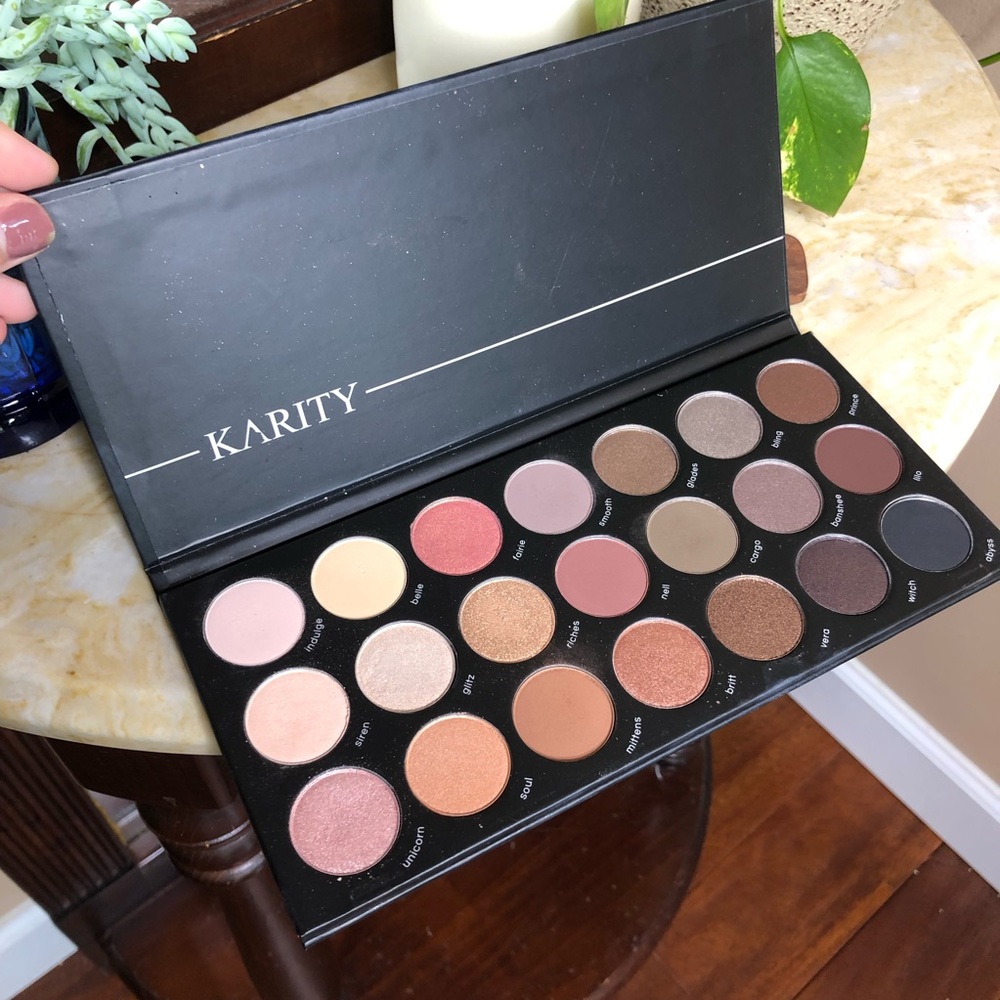 Karity Eyeshadow Palette
